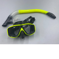 Snorkeling mask set with snorkel.
