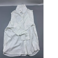 White long-sleeved shirt