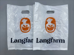Set of 2 plastic bags Set of 2 plastic bags