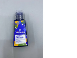 Vietcoco Pure Premium Virgin Coconut Oil, a natural cosmetic oil. 