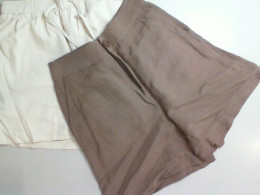 Set of 2 women's shorts, beige and brown Set of 2 women's shorts, beige and brown