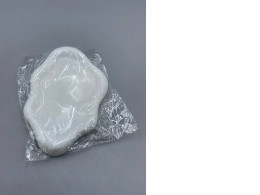 A cloud-shaped jewelry tray, also known as a plaster display plate. A cloud-shaped jewelry tray, also known as a plaster display plate.