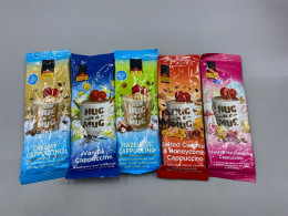 Set of 5 "House of Coffees - Hug in a Mug" offers a variety of ready-to-drink iced coffee sachets in different flavors. Set of 5 "House of Coffees - Hug in a Mug" offers a variety of ready-to-drink iced coffee sachets in different flavors.