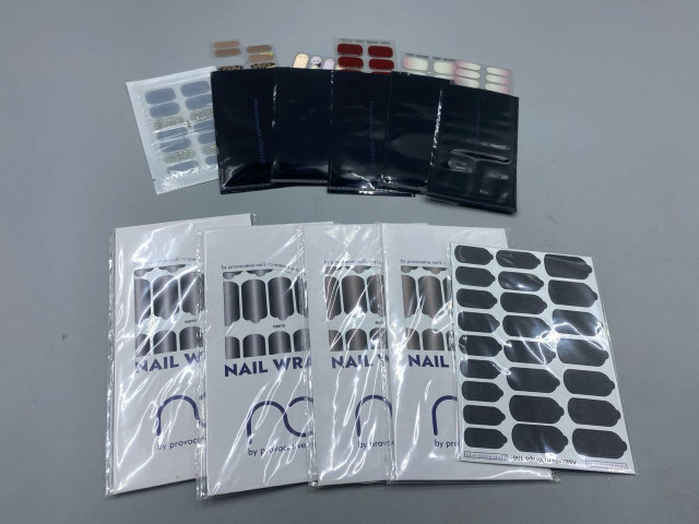 Set of 16 Nail stickers Set of 16 Nail stickers