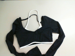 Women's sports top with long sleeves