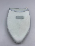 Heat-resistant gloves for steam ironing, designed to protect your hands while steam ironing.