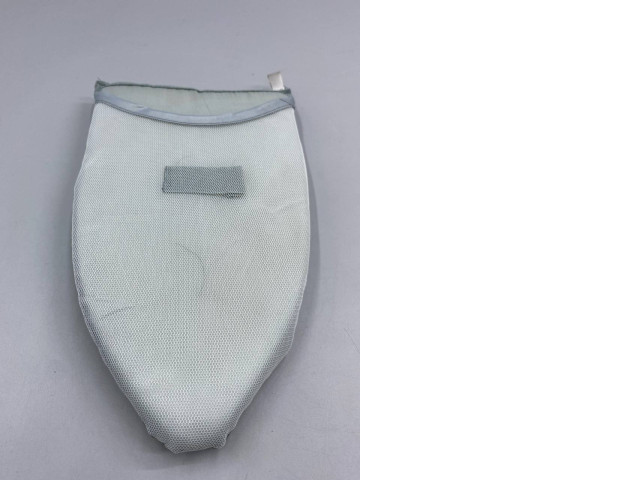 Heat-resistant gloves for steam ironing, designed to protect your hands while steam ironing. Heat-resistant gloves for steam ironing, designed to protect your hands while steam ironing.