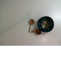 Coconut plate, souvenir + 2 wooden spoons Coconut plate, souvenir + 2 wooden spoons