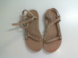 Brown open-toed shoes Brown open-toed shoes