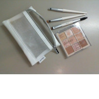 Cosmetic set, cosmetic bag, eyeshadow, 3 makeup brushes