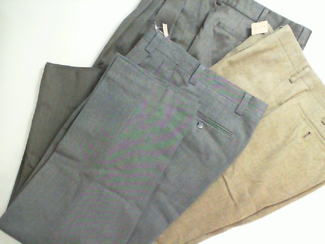 Set of 3 pairs of men's classic trousers Set of 3 pairs of men's classic trousers