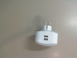 Socket adapter