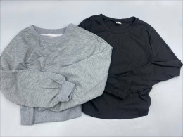 Set of 2 Women's long-sleeved crew neck sweater Set of 2 Women's long-sleeved crew neck sweater