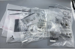 Set of 12 Plastic bag with zip lock.