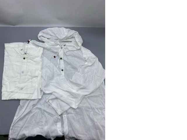 Set of 2 A lightweight white hoodie or jacket made from a cotton-like material. Set of 2 A lightweight white hoodie or jacket made from a cotton-like material.