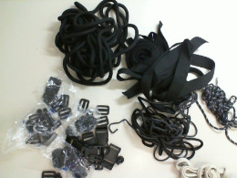 A set of 5 pelvic ropes and a large set of plastic bag fasteners