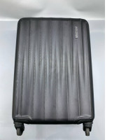 American Tourister Argyle Spinner Collection suitcase. American Tourister Argyle Spinner Collection suitcase.