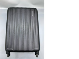 American Tourister Argyle Spinner Collection suitcase. American Tourister Argyle Spinner Collection suitcase.