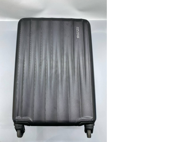 American Tourister Argyle Spinner Collection suitcase. American Tourister Argyle Spinner Collection suitcase.