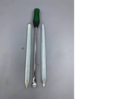 Set of 3 A tire lever kit is used for removing and installing motorcycle and bicycle tires.