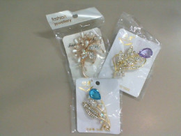 Set of 3 brooches, Thai