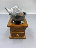 Hand-crank coffee grinder Hand-crank coffee grinder