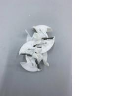 set of 2 Replacement blades for fabric lint remover.