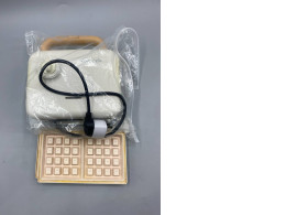 Sandwich and waffle maker Sandwich and waffle maker