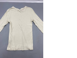 Long-sleeved T-shirt