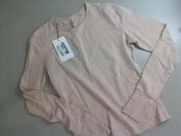Beige long-sleeved sweater Beige long-sleeved sweater