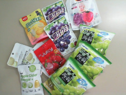 Set of 10 assorted gummies Set of 10 assorted gummies