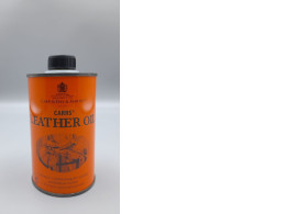 Carr & Day & Martin Carrs Leather Oil, a product used for nourishing and protecting leather items. Carr & Day & Martin Carrs Leather Oil, a product used for nourishing and protecting leather items.
