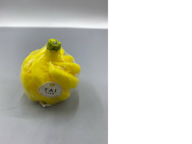Handmade fruit-shaped soaps by TAI TIER. Handmade fruit-shaped soaps by TAI TIER.