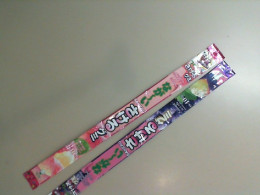 Set of 2 chewing gums China