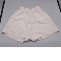 Cream-colored shorts Cream-colored shorts