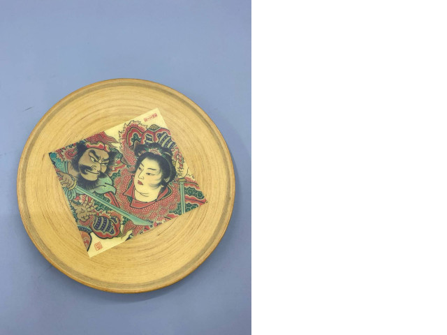 Round wooden plate Round wooden plate