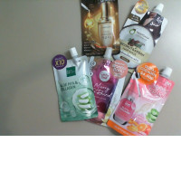 Set of 5 face cream samples