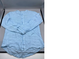 Light blue long-sleeved shirt
