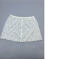 Lace skirt