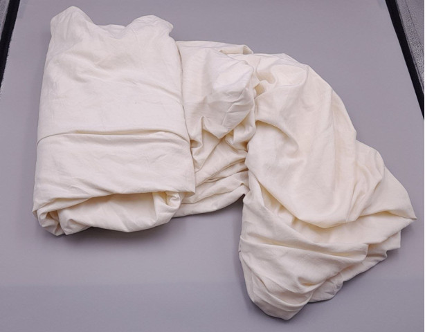 White bed protector White bed protector