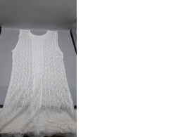 White sleeveless lace dress White sleeveless lace dress