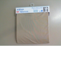 UnoQlo beige t-shirt