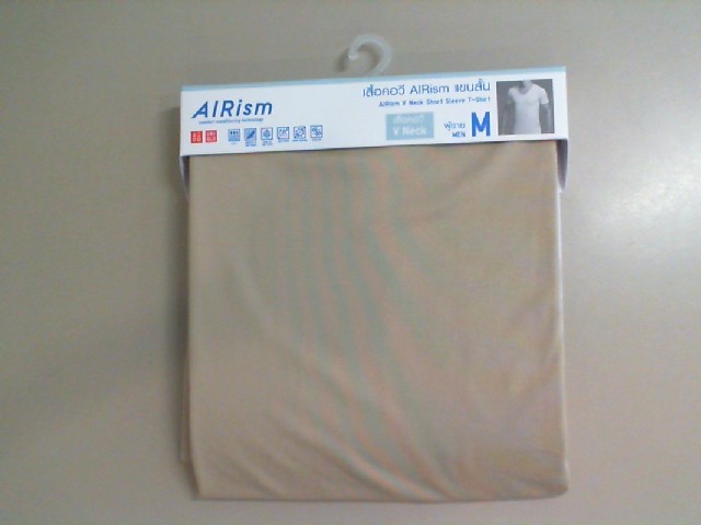 UnoQlo beige t-shirt UnoQlo beige t-shirt