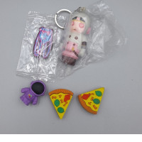 Set of 5 Dolls and keychains for children.