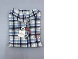 Long-sleeved plaid shirt