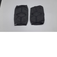 black Crazy Pole knee pads designed for pole dancing and fitness.