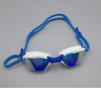 Swimming goggles